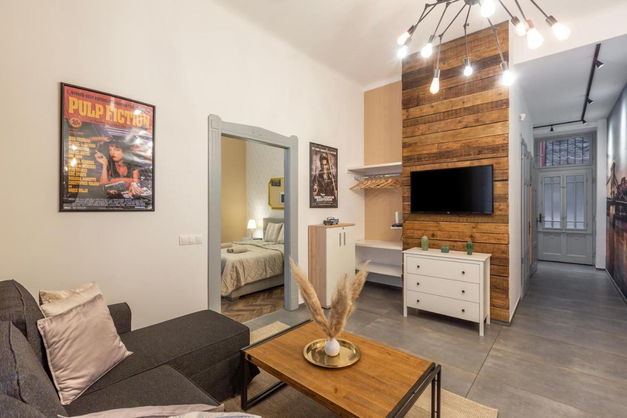 Central Quentin Home With Sauna Next To The New York Cafe Budapest Bagian luar foto