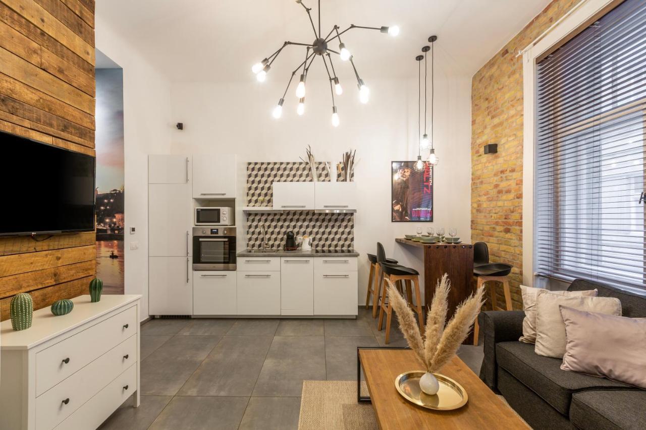 Central Quentin Home With Sauna Next To The New York Cafe Budapest Bagian luar foto